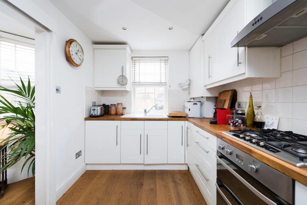 Lovely 2 Bedroom Family Near Tower Bridge Hébergement de vacances *
