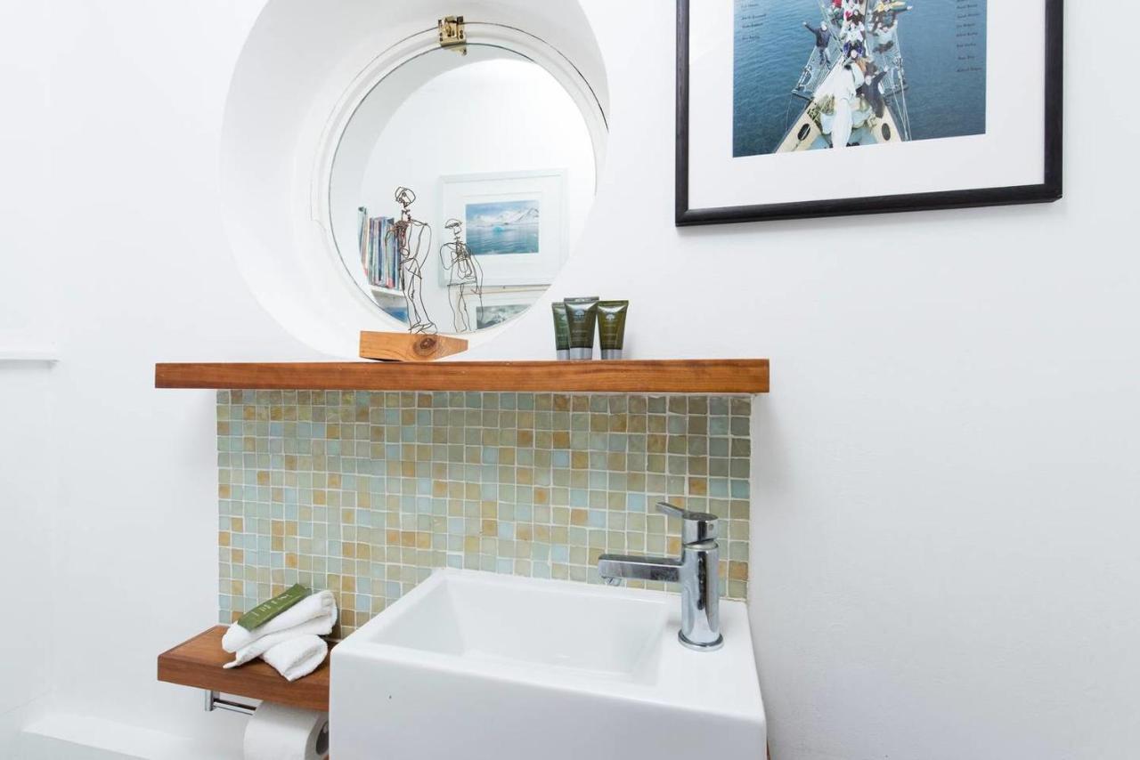 Lovely 2 Bedroom Family Near Tower Bridge Hébergement de vacances *