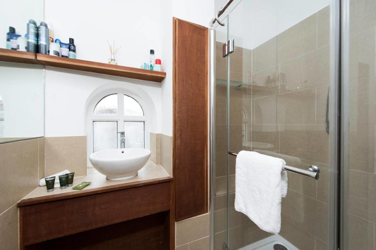 Lovely 2 Bedroom Family Near Tower Bridge Casa de Férias *
